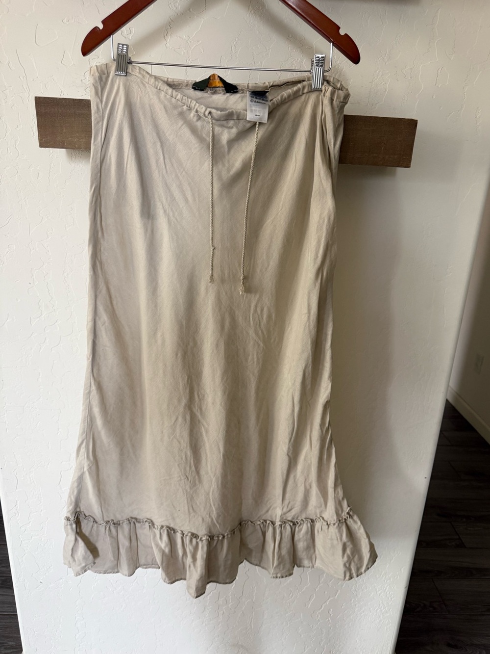 Eddie Bauer|Lagenlook Light Beige Ruffle-Hem Maxi Skirt-100% LINEN,MEDIUM•Beachy - Picture 8 of 14